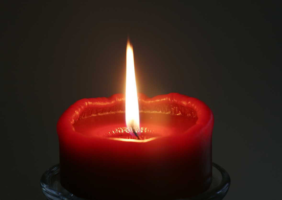 Amarre de amor con una vela